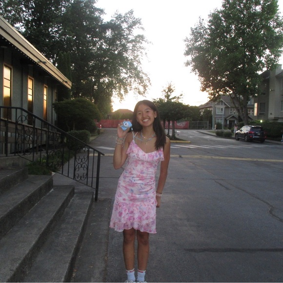 Meet your Posher, Samantha - Picture 2 of 2